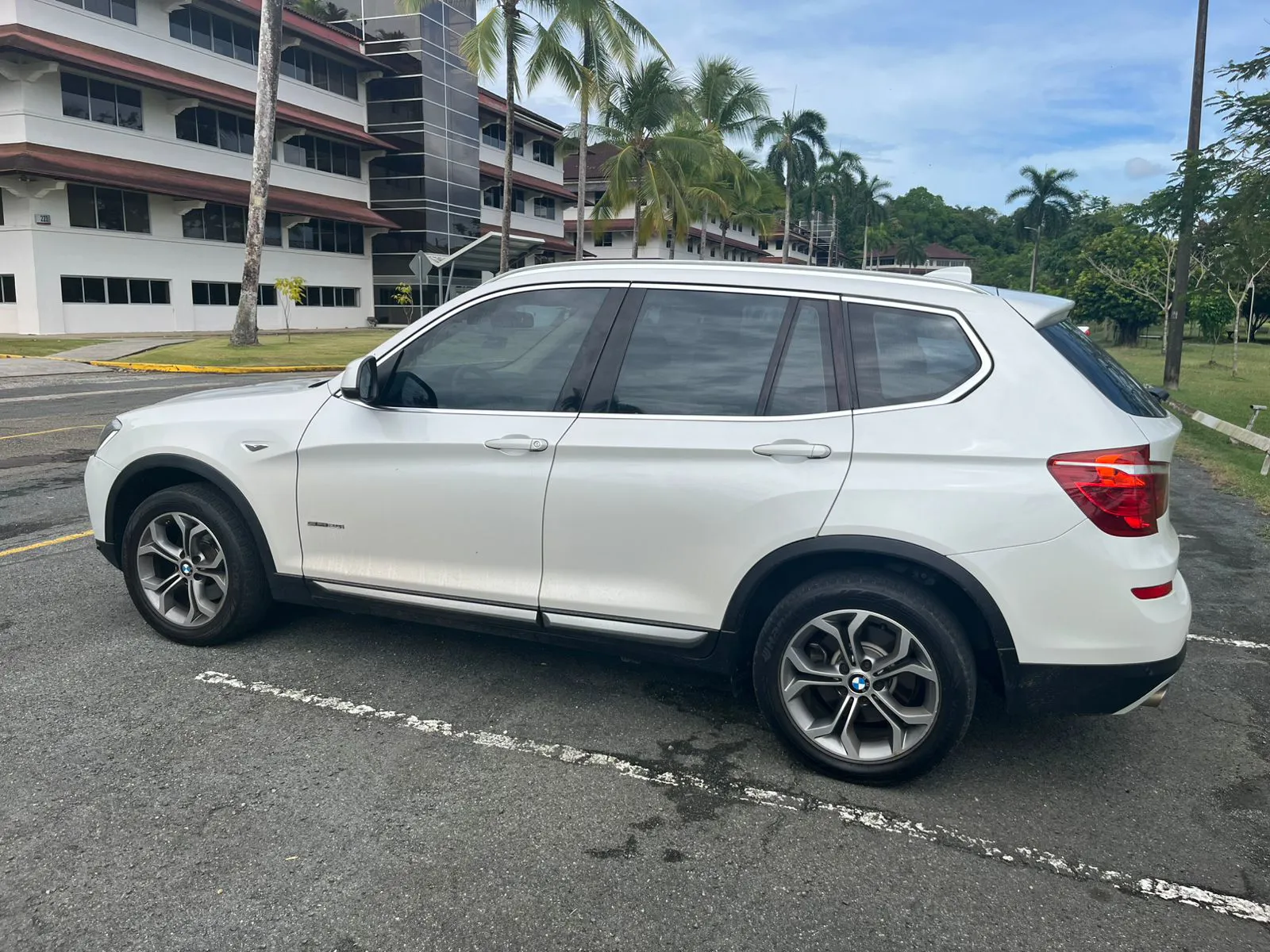 Preview imagenes del auto
