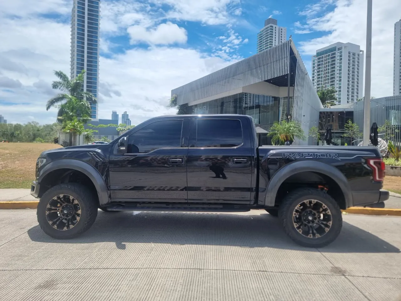 Preview imagenes del auto