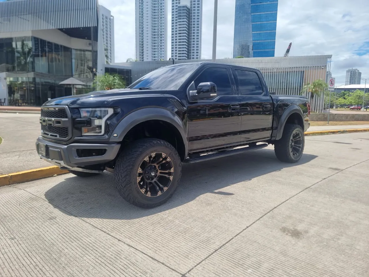 Preview imagenes del auto