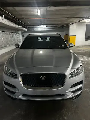 Jaguar F Pace
