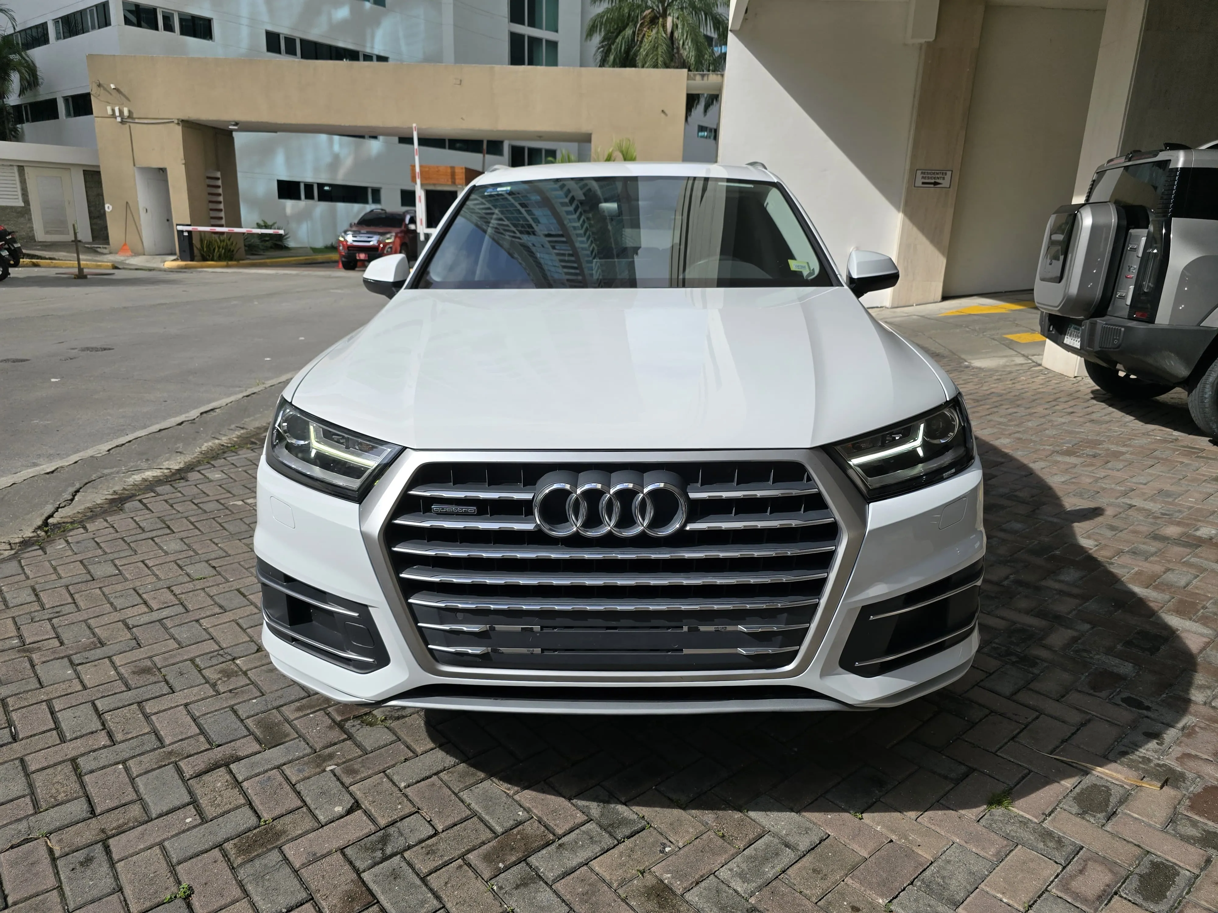 Preview imagenes del auto