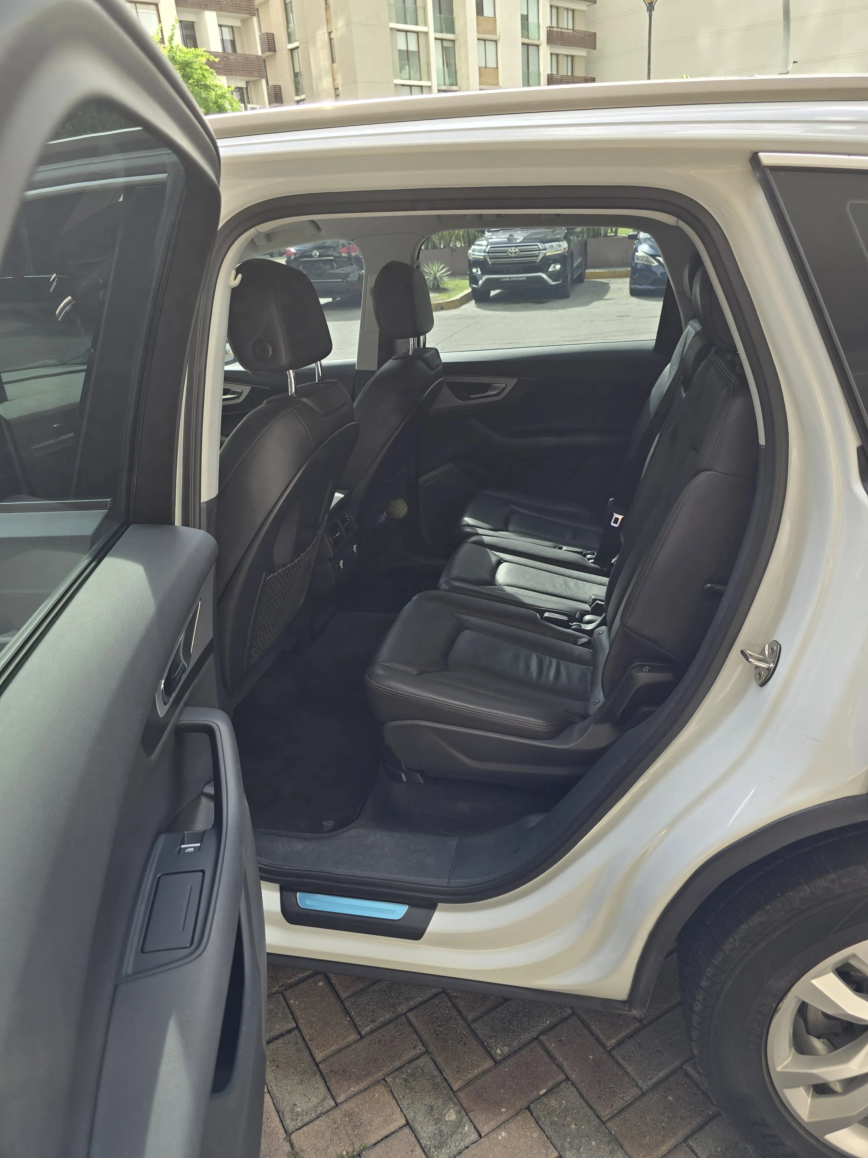 Preview imagenes del auto