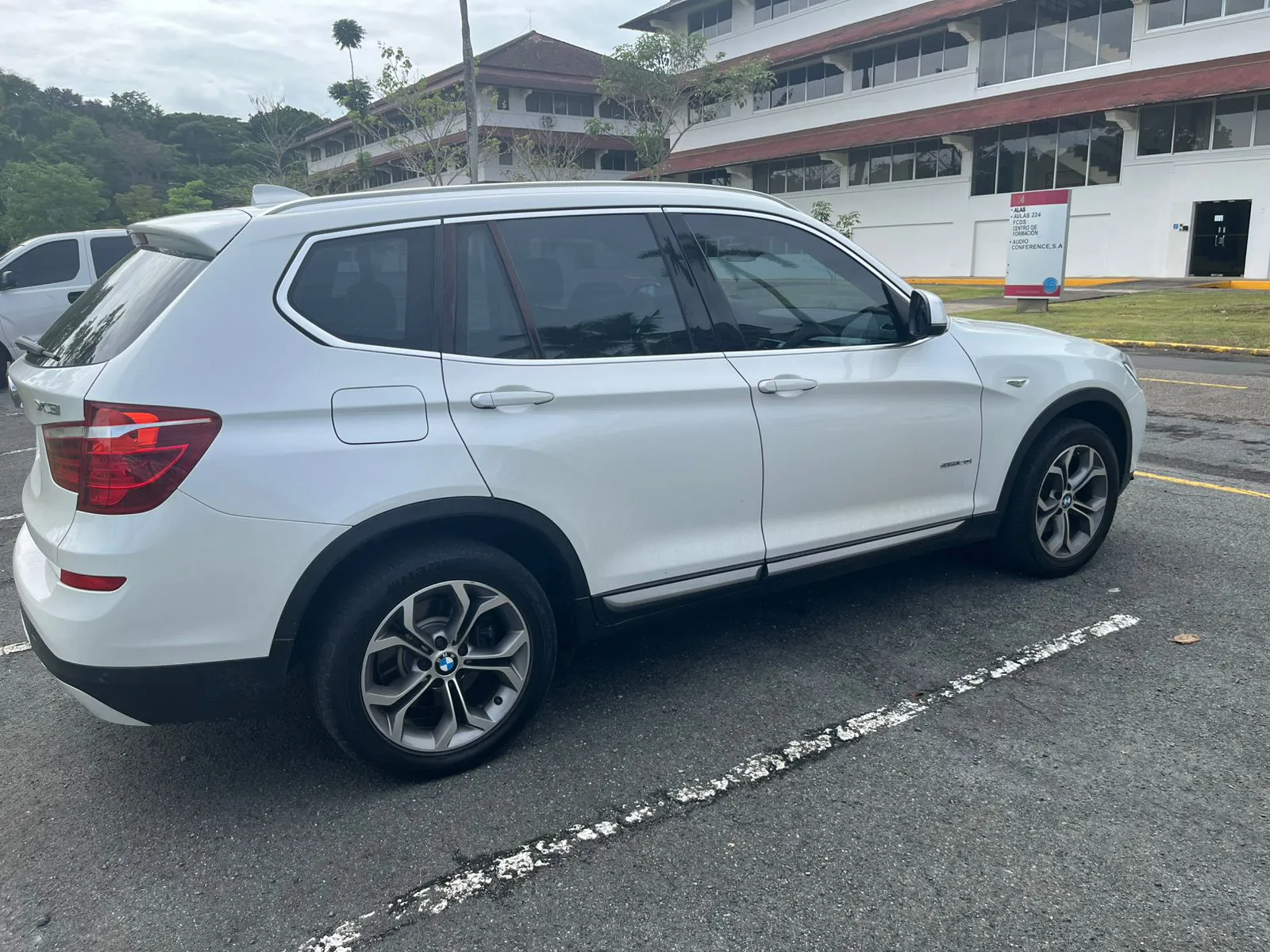 Preview imagenes del auto