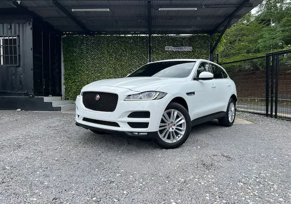 Jaguar F Pace