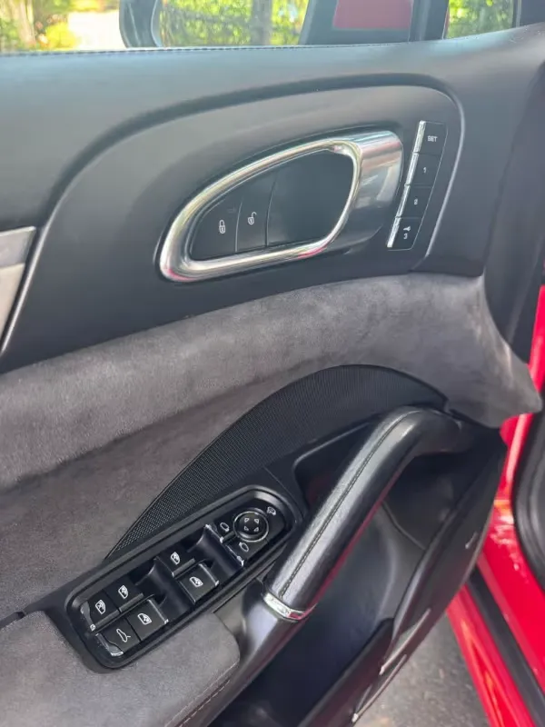 Preview imagenes del auto