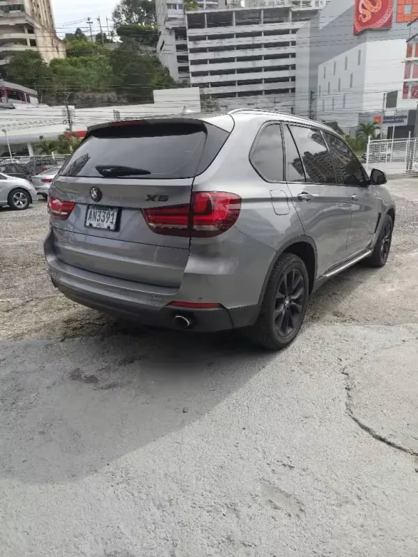 Preview imagenes del auto