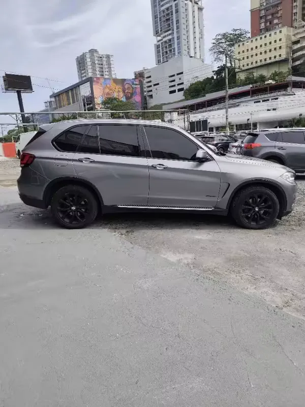 Preview imagenes del auto