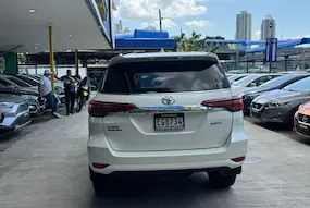 Preview imagenes del auto
