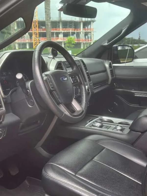Preview imagenes del auto