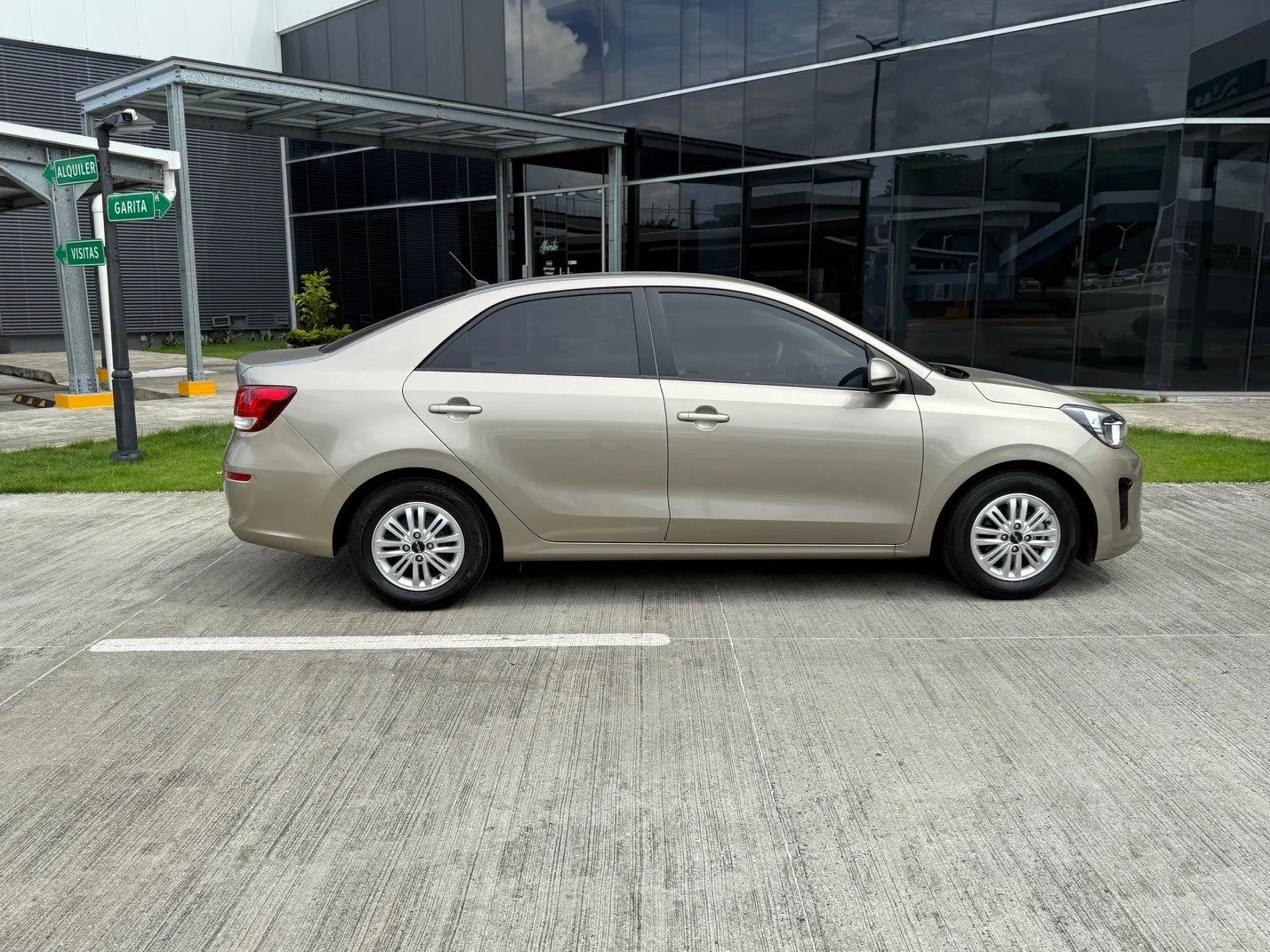 Preview imagenes del auto