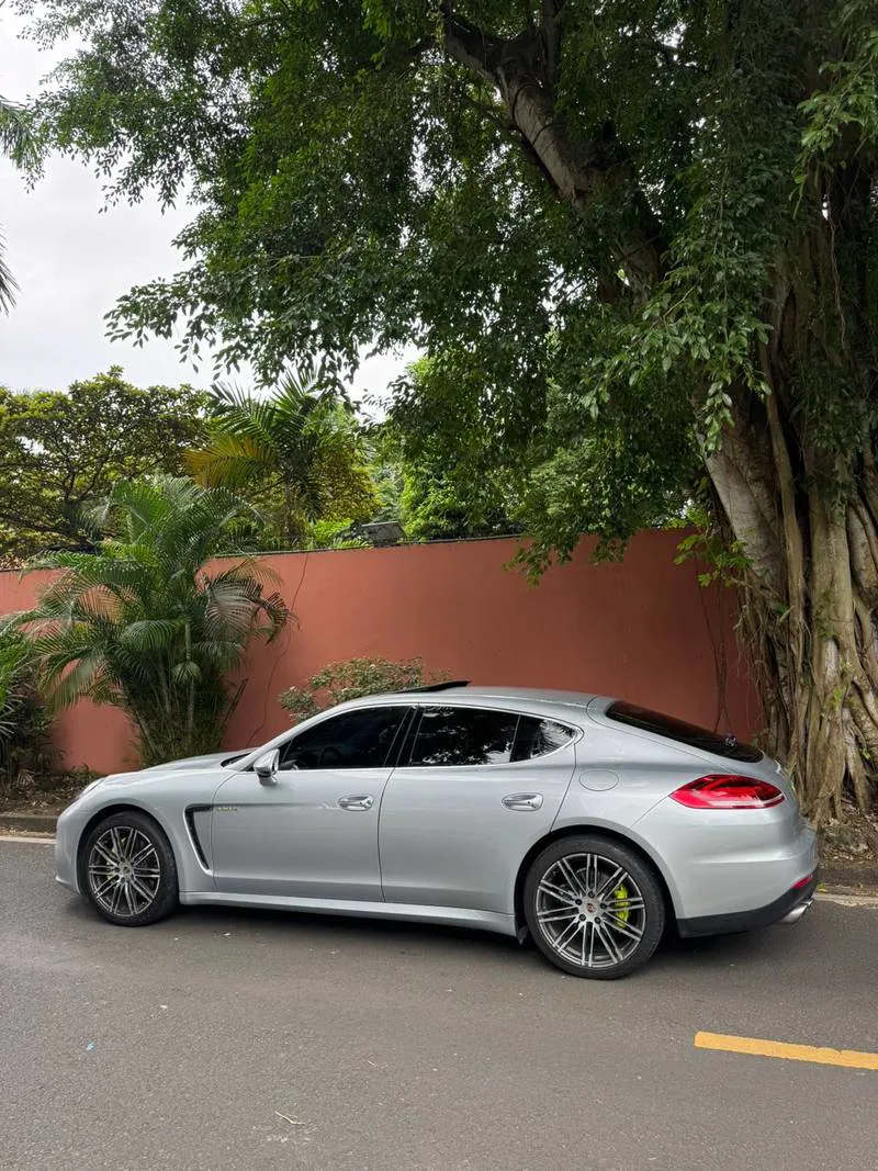 Preview imagenes del auto