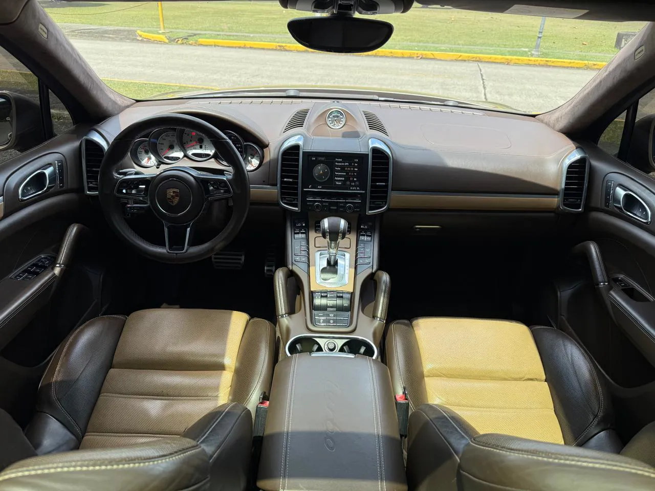 Preview imagenes del auto