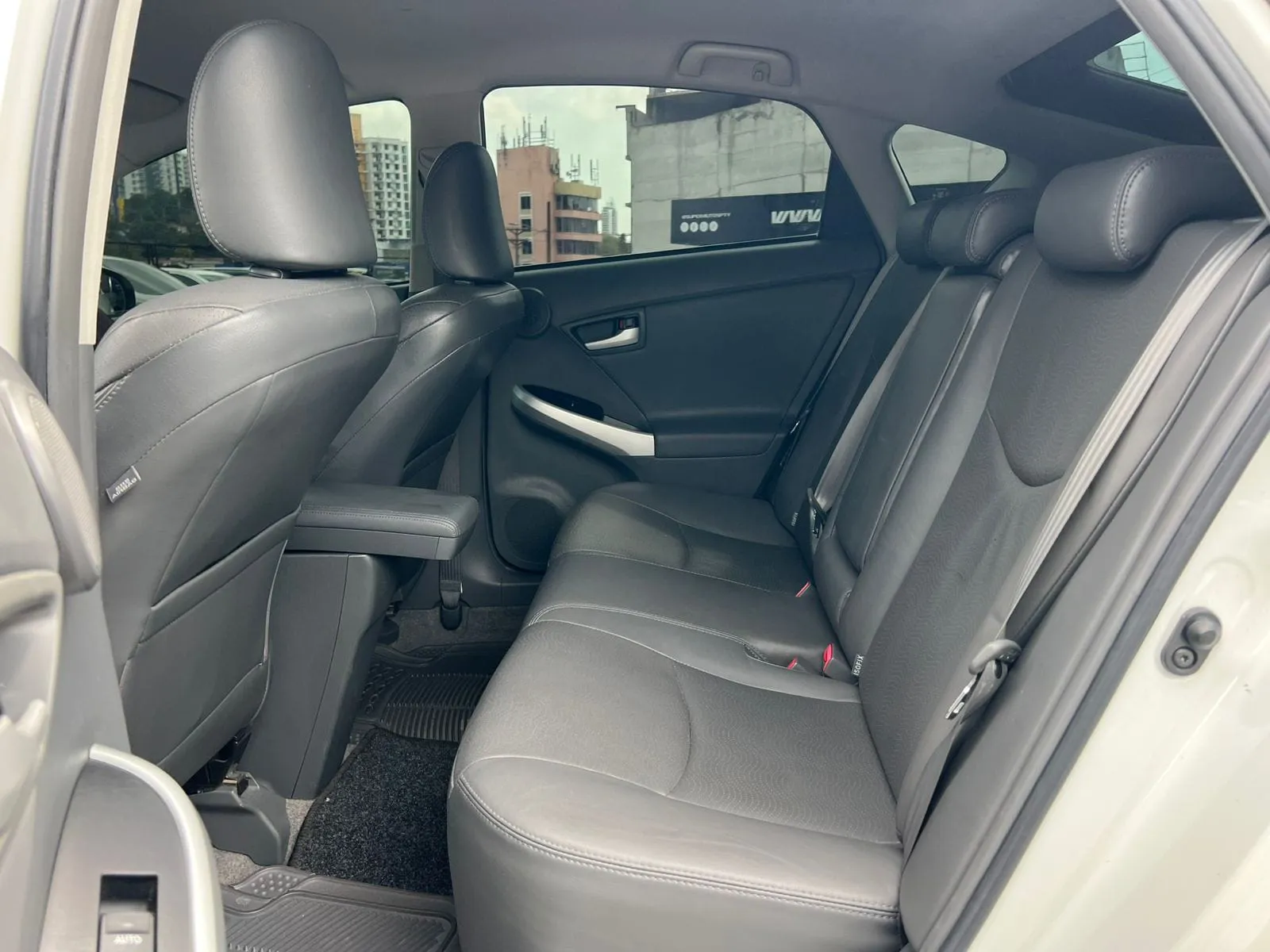 Preview imagenes del auto