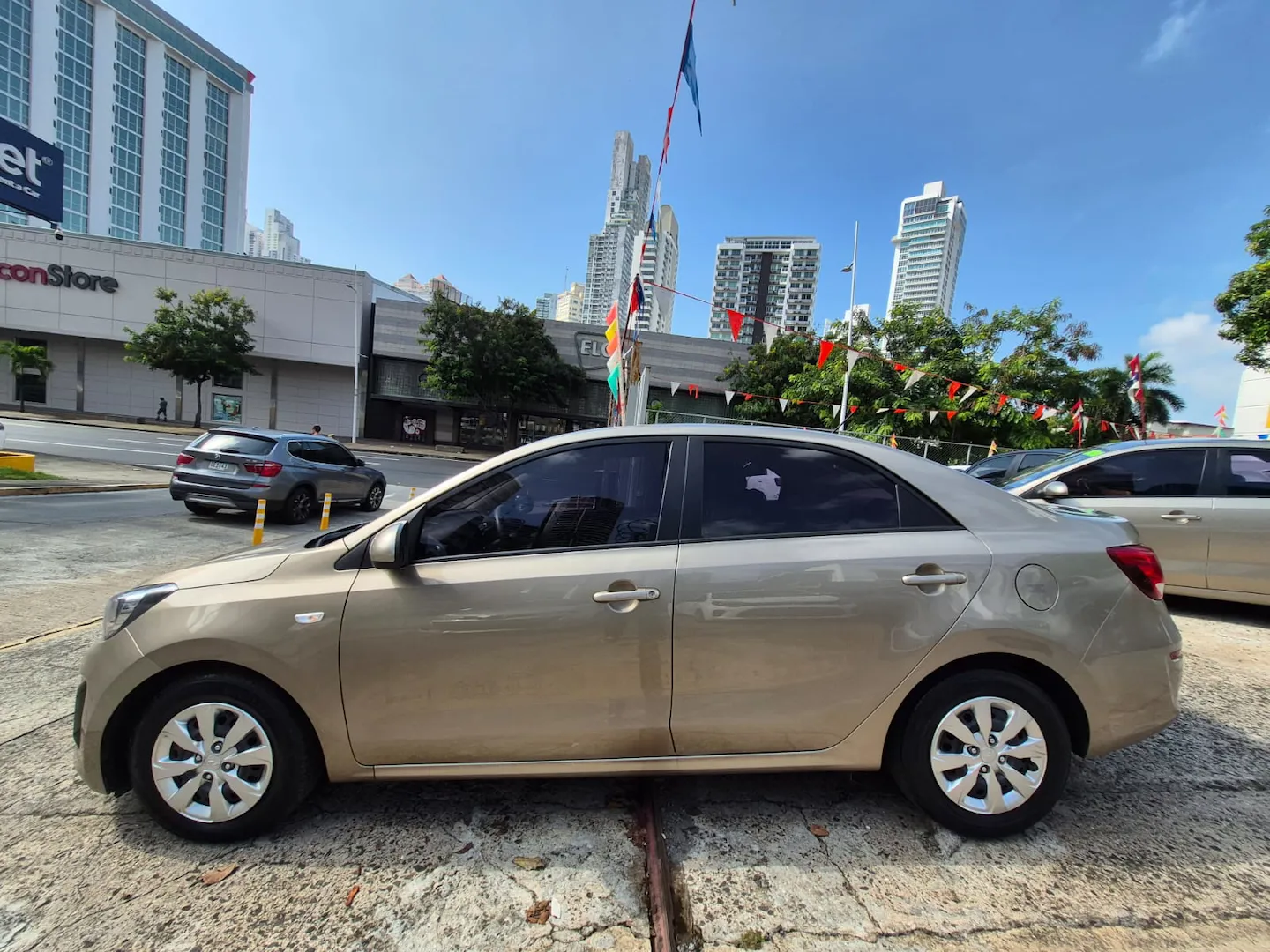 Preview imagenes del auto