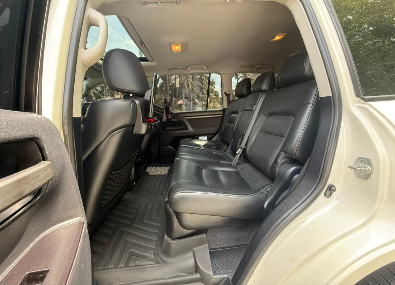 Preview imagenes del auto