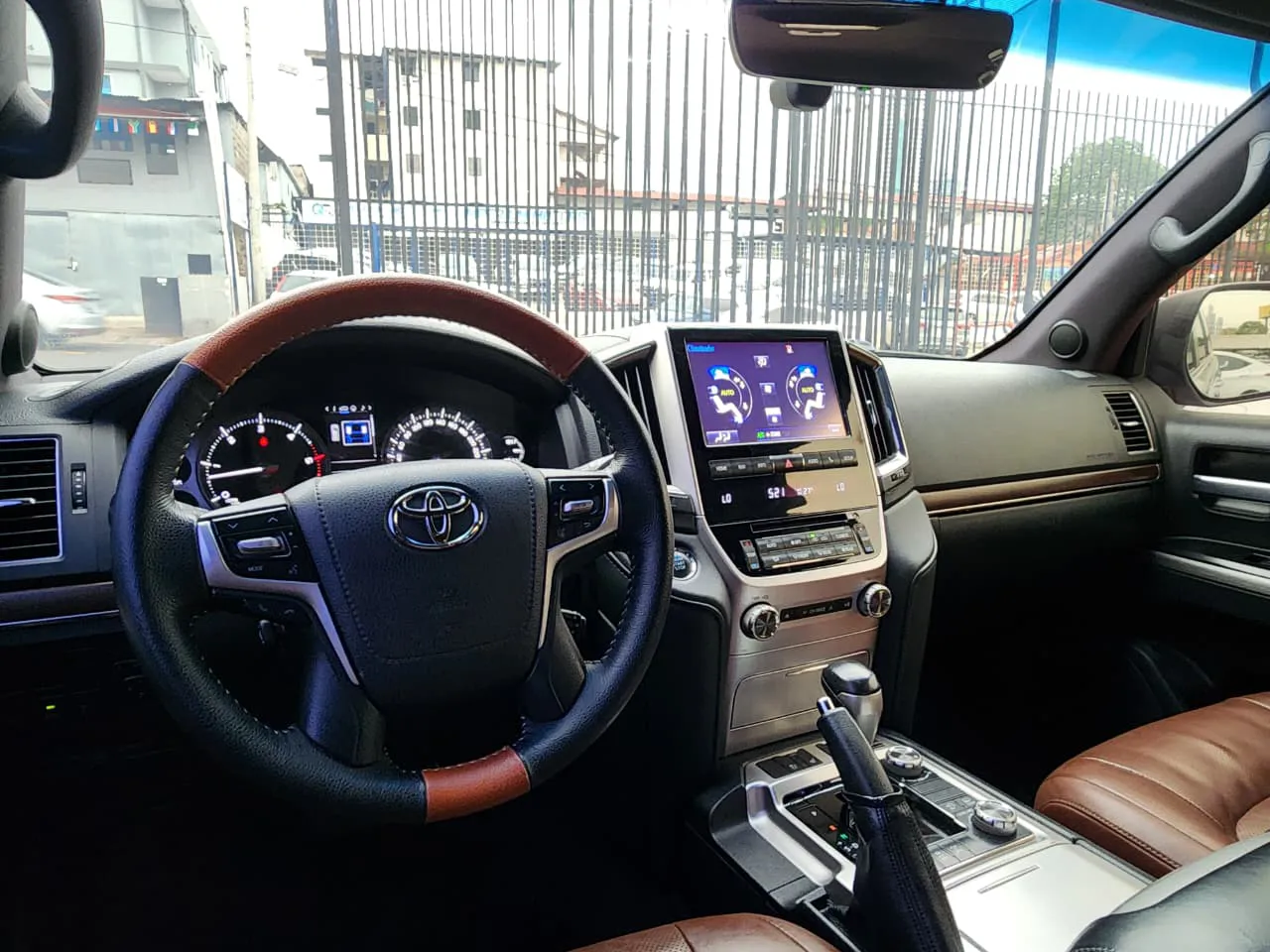Preview imagenes del auto