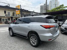 Preview imagenes del auto