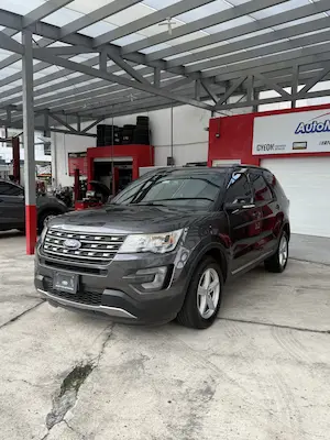 Ford Explorer Xlt