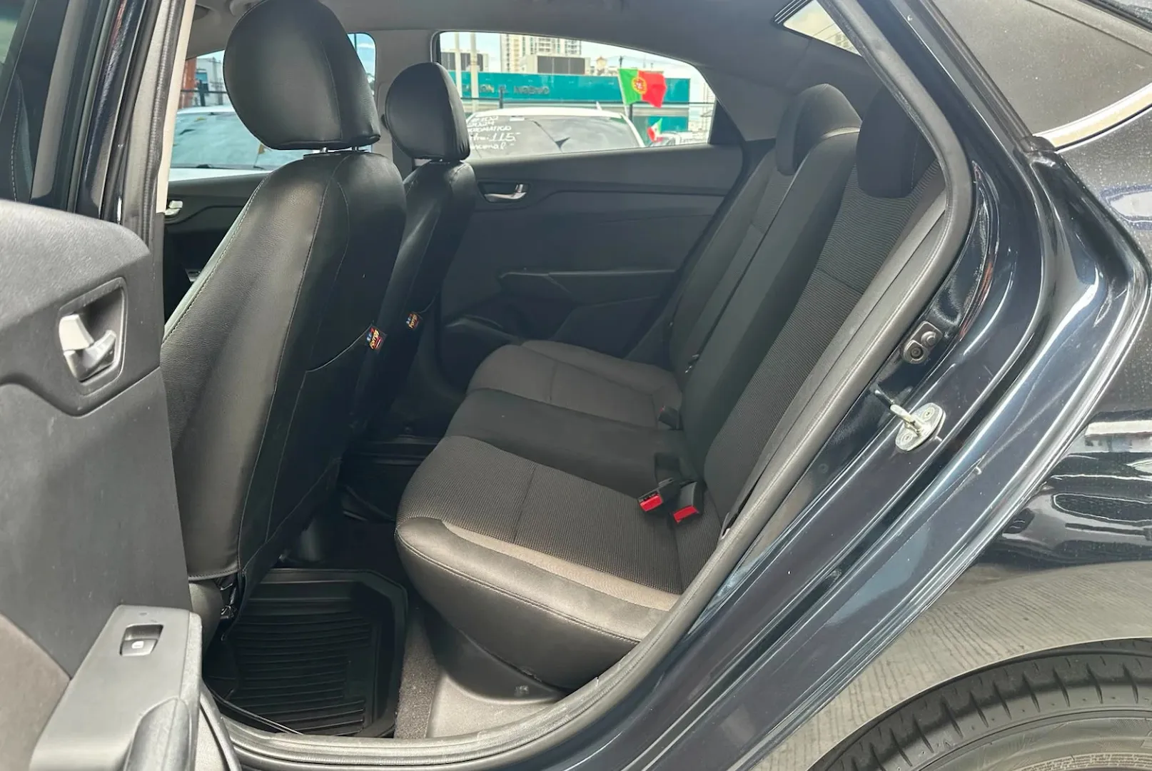 Preview imagenes del auto