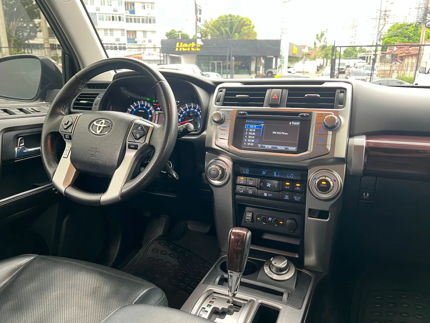 Preview imagenes del auto