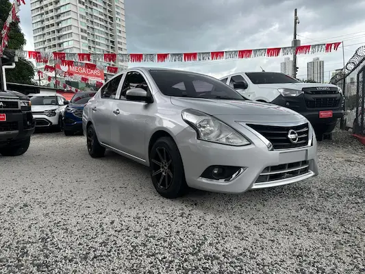 Nissan Versa
