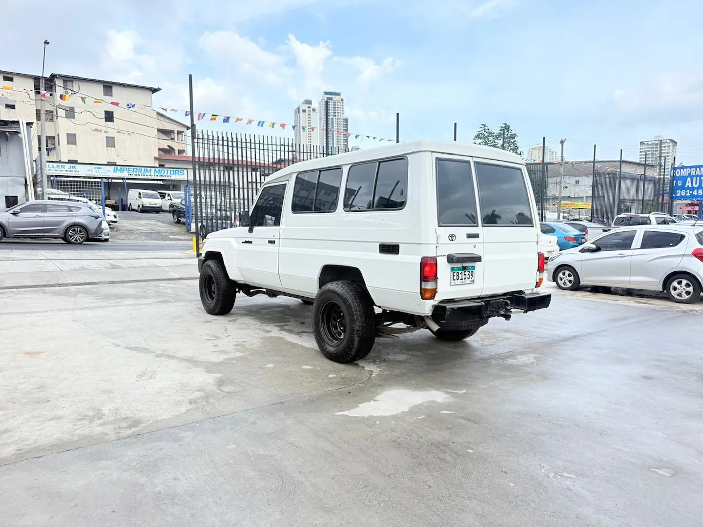 Preview imagenes del auto