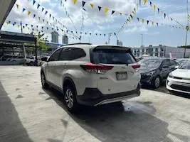 Preview imagenes del auto