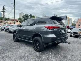 Preview imagenes del auto