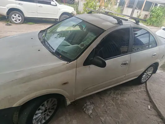 Nissan Almera