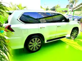 Preview imagenes del auto