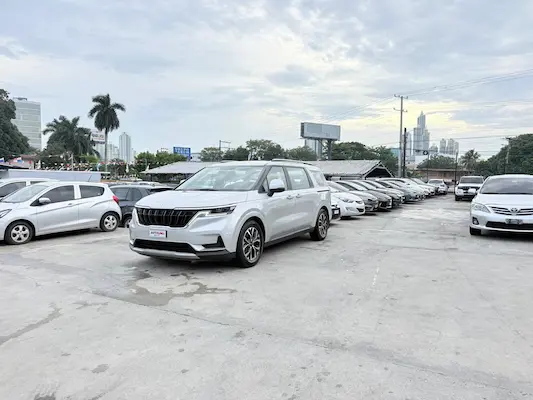 Kia Carnival
