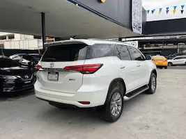 Preview imagenes del auto