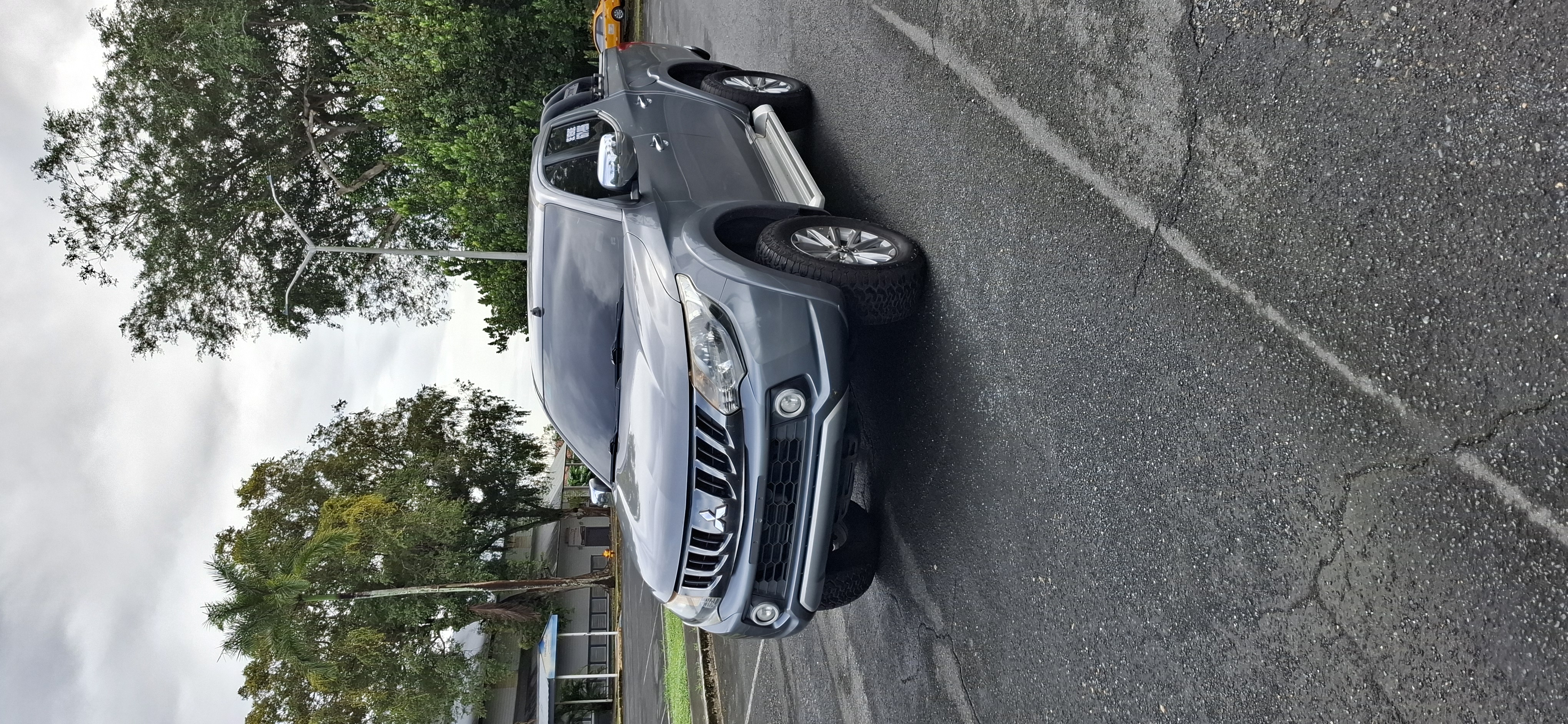 Mitsubishi L200